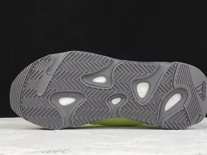 Yeezy 700 Adidas Boost FY3727 Phosphor MNVN 0524